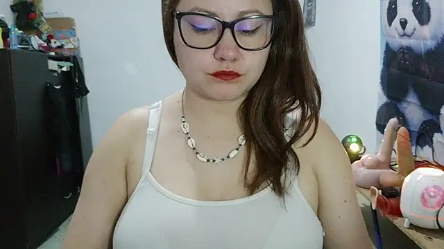 Snapshot of greeneyes_nurse chatting on August 1, 2026, 2:11 am greeneyes nurse online show from August 1, 2026, 2:11 am