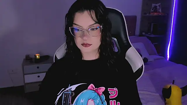 OphelianaRose33 online show from September 27, 2025, 10:04 pm