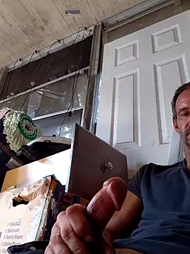 Hungwell1515 online show from December 3, 2025, 5:00 pm