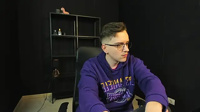FelixStarkk online show from April 30, 2026, 4:30 am