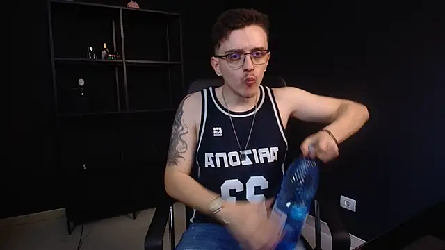 FelixStarkk online show from June 4, 2026, 5:24 am