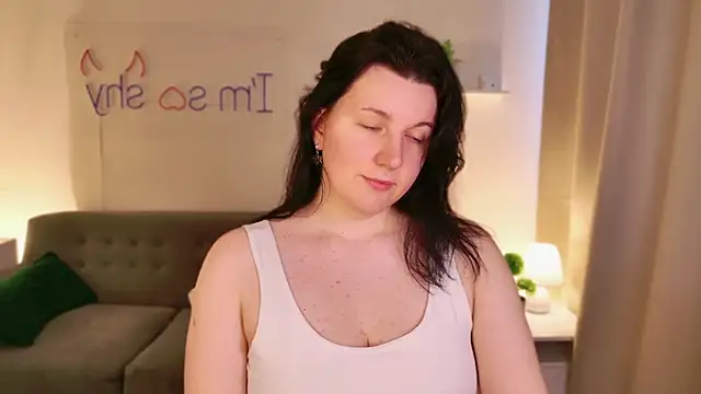 love me  tonight  online show from October 20, 2025, 10:27 am