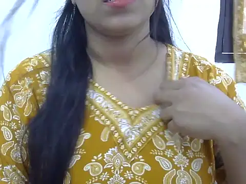 Snapshot of LIYO_ chatting on September 23, 2025, 6:05 am LIYO online show from September 23, 2025, 6:05 am