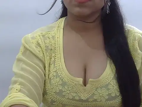 LIYO  online show from June 26, 2026, 7:46 am