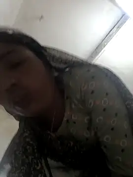 Snapshot of Hot_raaani chatting on February 11, 2026, 11:37 am Hot raaani online show from February 11, 2026, 11:37 am