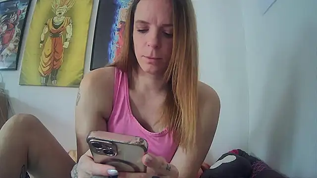 Snapshot of SexyMilf_37 chatting on October 24, 2025, 10:11 am SexyMilf 37 online show from October 24, 2025, 10:11 am