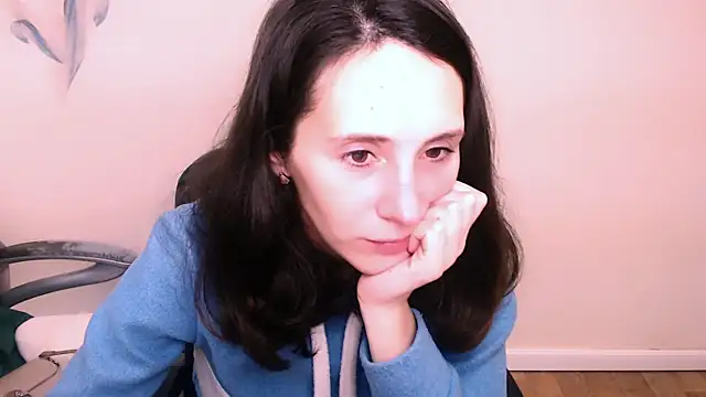 Snapshot of AlissaJersi chatting on November 18, 2025, 10:52 am AlissaJersi online show from November 18, 2025, 10:52 am