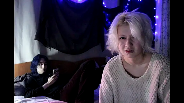 Snapshot of Avny_Loki chatting on October 10, 2025, 2:43 am Avny Loki online show from October 10, 2025, 2:43 am