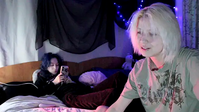 Snapshot of Avny_Loki chatting on October 24, 2025, 2:30 am Avny Loki online show from October 24, 2025, 2:30 am