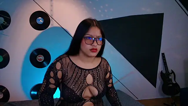 Snapshot of Lilith_and_Khloe chatting on September 26, 2025, 11:25 am Lilith and Khloe online show from September 26, 2025, 11:25 am