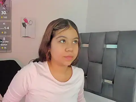 MafeStar777 online show from March 13, 2026, 4:13 pm