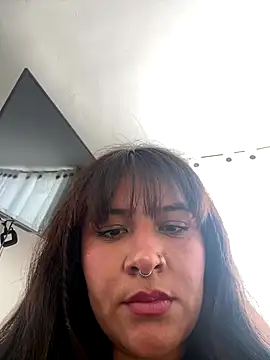 Snapshot of Linda_Bellucci chatting on October 5, 2025, 2:37 pm Linda Bellucci online show from October 5, 2025, 2:37 pm