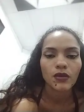 Snapshot of Karen_Ariass chatting on June 7, 2026, 2:37 am Karen Ariass online show from June 7, 2026, 2:37 am