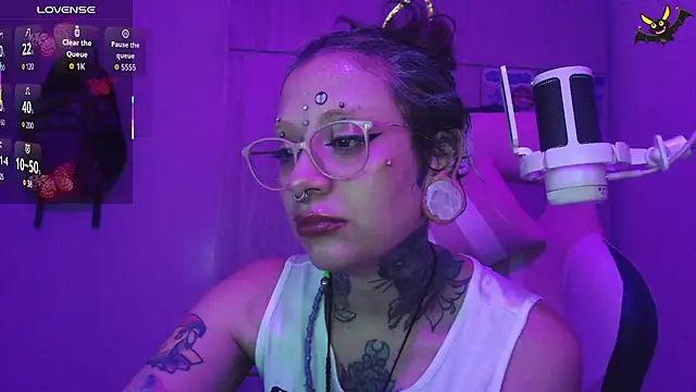 Snapshot of vainilla_doll chatting on March 21, 2026, 1:10 am vainilla doll online show from March 21, 2026, 1:10 am