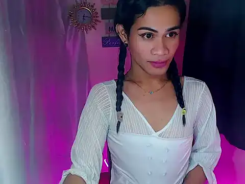 Snapshot of bellalot chatting on December 16, 2025, 10:15 pm bellalot online show from December 16, 2025, 10:15 pm