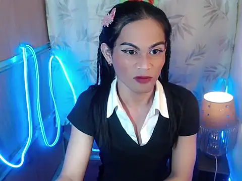 Snapshot of bellalot chatting on February 3, 2026, 10:26 pm bellalot online show from February 3, 2026, 10:26 pm