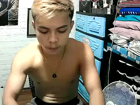 Snapshot of Pinoy_slutcummer69 chatting on November 14, 2025, 9:41 am Pinoy slutcummer69 online show from November 14, 2025, 9:41 am