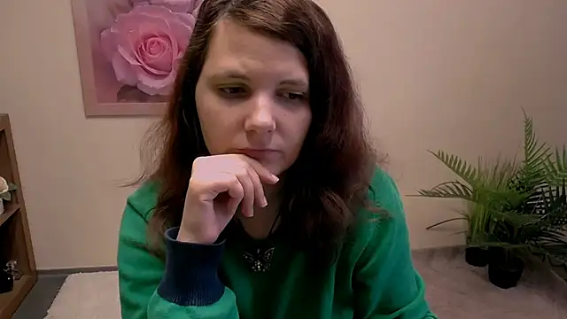 Snapshot of TwoBigSuns chatting on June 3, 2026, 7:44 am TwoBigSuns online show from June 3, 2026, 7:44 am
