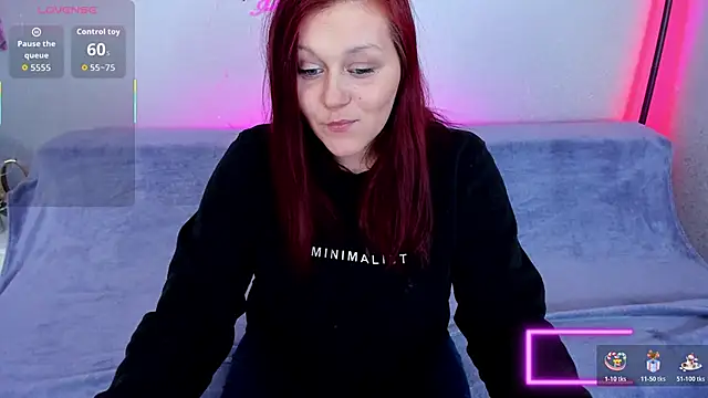 Alisawoods  online show from February 8, 2026, 1:36 pm