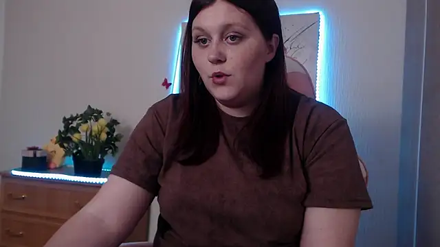 Snapshot of Alisawoods_ chatting on May 6, 2026, 1:16 pm Alisawoods online show from May 6, 2026, 1:16 pm