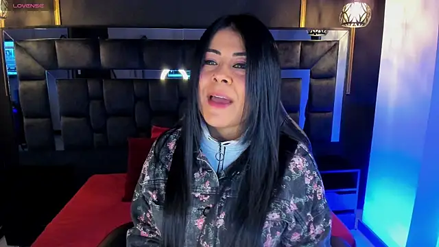 Aniajoness  online show from June 25, 2026, 4:34 am
