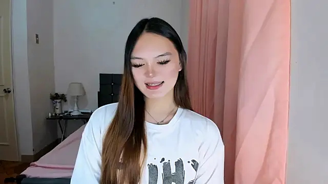 Snapshot of ameliamaureen chatting on November 23, 2025, 1:55 pm ameliamaureen online show from November 23, 2025, 1:55 pm