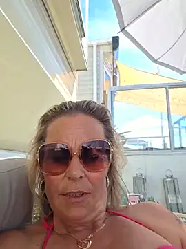 Mrs-Aurora online show from May 24, 2026, 12:54 pm