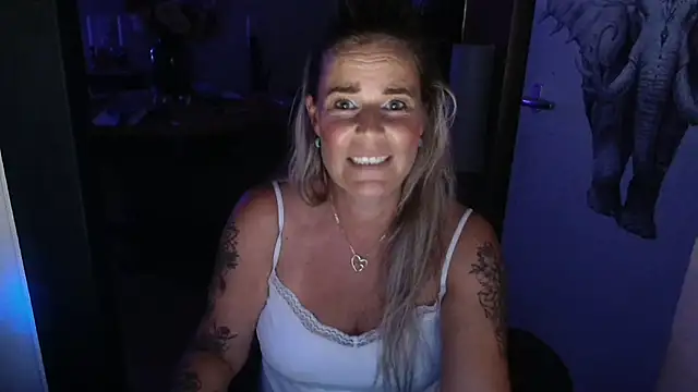 Mrs-Aurora online show from July 5, 2026, 10:28 pm
