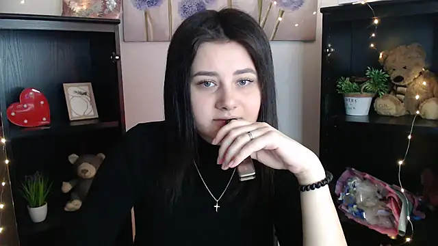 Katrin kiss  online show from February 10, 2026, 12:20 pm