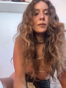 Snapshot of Griegadelfuego chatting on November 22, 2025, 7:57 pm Griegadelfuego online show from November 22, 2025, 7:57 pm