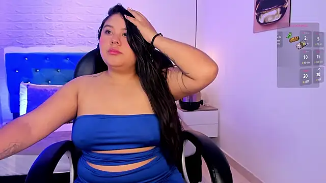 Snapshot of julieta_miller01 chatting on October 14, 2025, 11:33 am julieta miller01 online show from October 14, 2025, 11:33 am