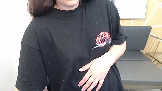 Snapshot of olivia_russo_ chatting on November 19, 2025, 8:09 pm olivia russo online show from November 19, 2025, 8:09 pm