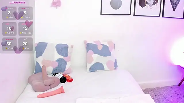 yunna7 online show from October 14, 2025, 11:33 am