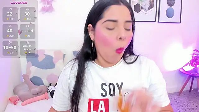 yunna7 online show from November 4, 2025, 11:31 am