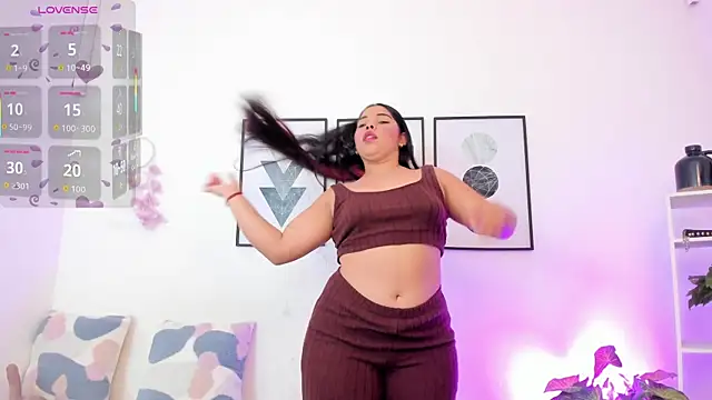 yunna7 online show from November 20, 2025, 11:32 am