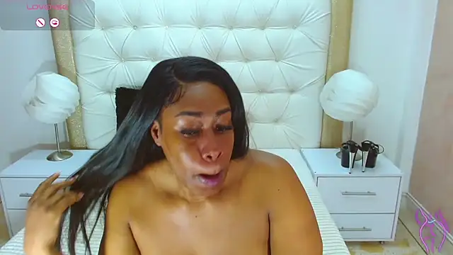 WildScarlet online show from March 3, 2025, 12:48 pm