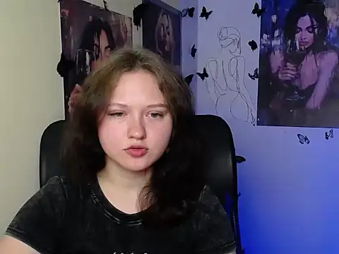 Snapshot of LadyAlice_ chatting on June 23, 2026, 5:49 am LadyAlice online show from June 23, 2026, 5:49 am