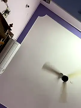 Snapshot of VVcouple chatting on September 29, 2025, 6:13 pm VVcouple online show from September 29, 2025, 6:13 pm