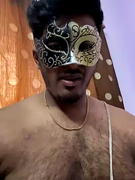 Snapshot of VVcouple chatting on November 7, 2025, 10:37 am VVcouple online show from November 7, 2025, 10:37 am