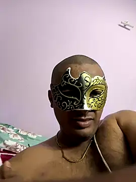 Snapshot of VVcouple chatting on November 22, 2025, 6:29 pm VVcouple online show from November 22, 2025, 6:29 pm