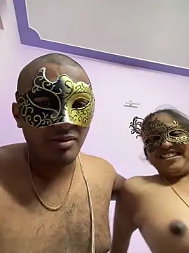 Snapshot of VVcouple chatting on November 23, 2025, 6:19 pm VVcouple online show from November 23, 2025, 6:19 pm