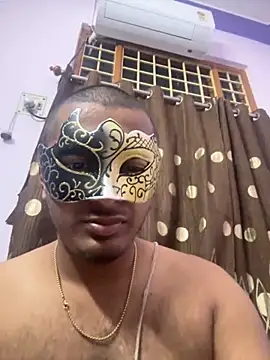 Snapshot of VVcouple chatting on November 28, 2025, 6:21 pm VVcouple online show from November 28, 2025, 6:21 pm