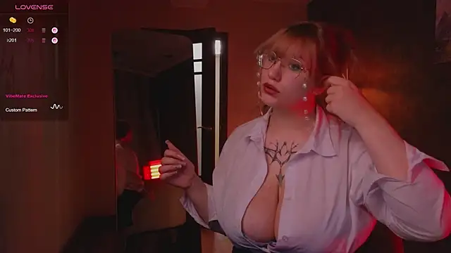 Morvelyn online show from September 12, 2025, 2:22 am