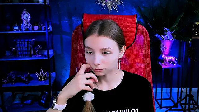 JulieDaniel online show from September 11, 2025, 8:14 am