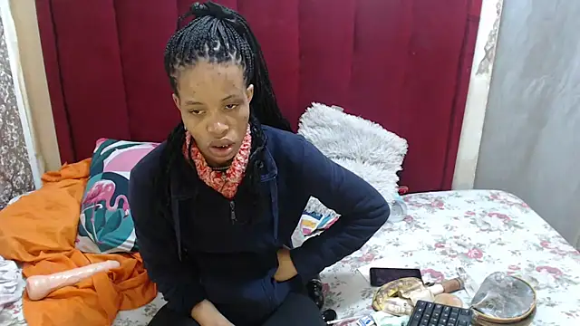 Snapshot of SexyChantyBabe25 chatting on October 6, 2025, 10:45 am SexyChantyBabe25 online show from October 6, 2025, 10:45 am