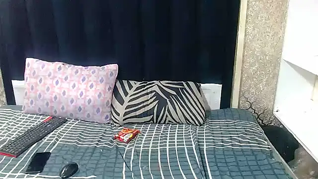 SexyChantyBabe25 online show from July 8, 2026, 2:27 am