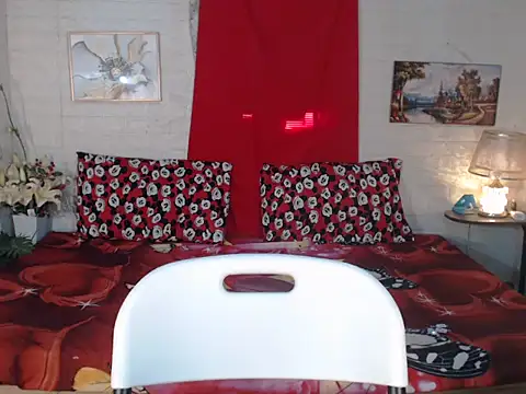 aneredfox online show from February 25, 2026, 4:44 am