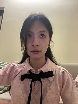 Lil-Gi online show from September 17, 2025, 3:35 pm