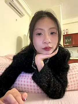 Lil-Gi online show from November 10, 2025, 6:07 pm