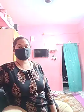 Snapshot of biggbobbsgirl chatting on October 1, 2025, 6:36 pm biggbobbsgirl online show from October 1, 2025, 6:36 pm